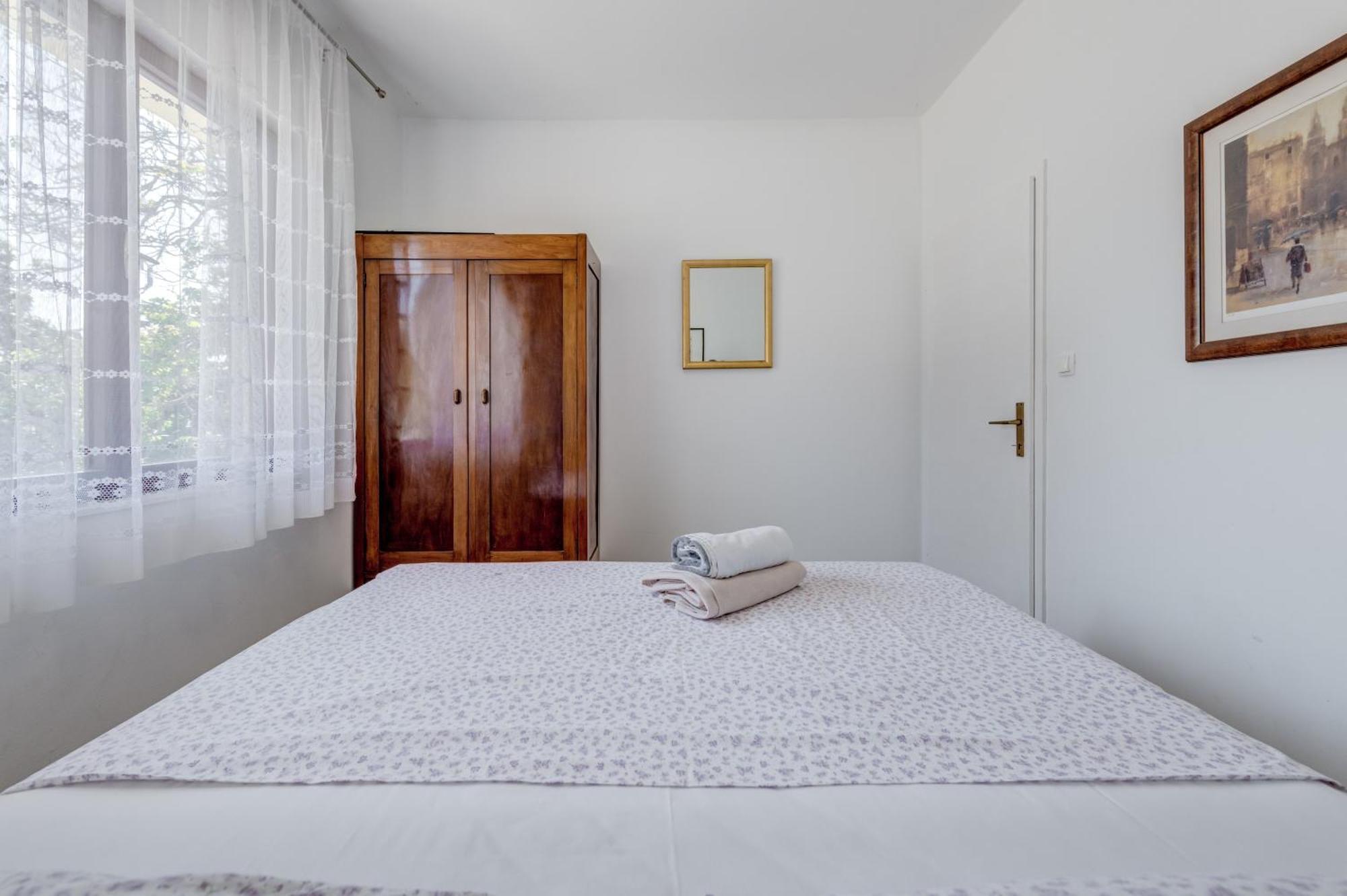 Beachfront Apartment Drazen, With Garden And Parking สปลิท ภายนอก รูปภาพ
